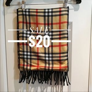 Valentini Accessories - Double Sided 100% Lana Wool Scarf Valentini Accessories - Double Sided 100% Lana Wool Scarf